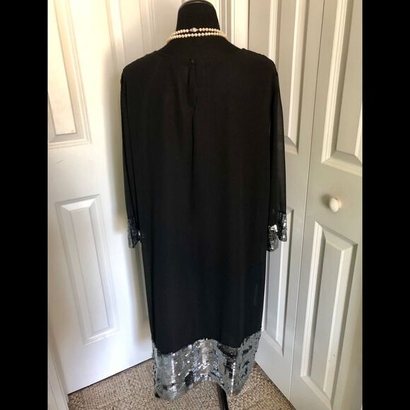 Beautiful formal dress by Ulla Popken - Picture 2 of 3